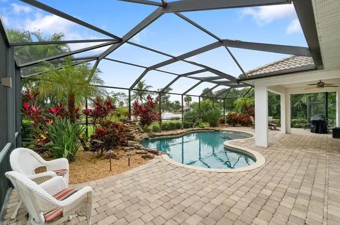 9776 Mar Largo Cir, Fort Myers, FL 33919 - MLS 223090145 for Sale