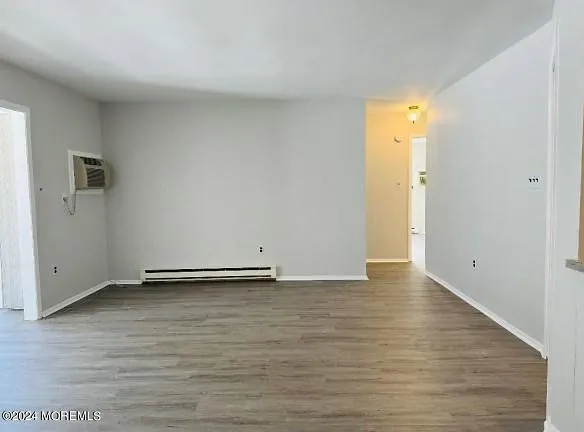 134 Manchester Ct - Red Bank, NJ 07701 - Home For Rent
