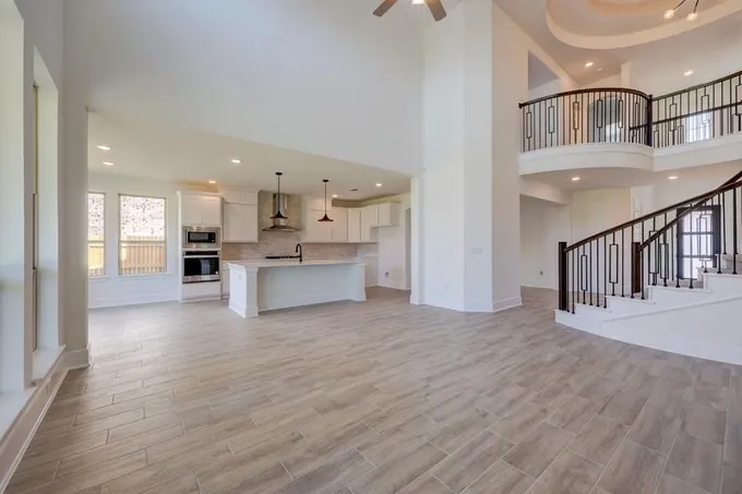 208 Palatino Bend, Liberty Hill, TX 78642 for Sale