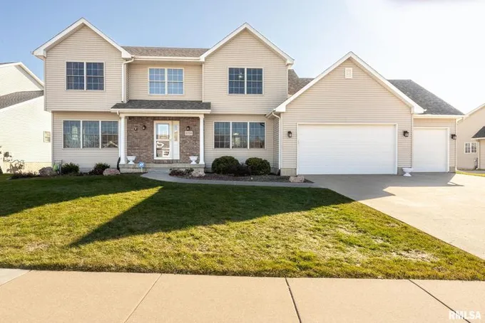 2721 East 59th Street, Davenport, IA 52807 for Sale