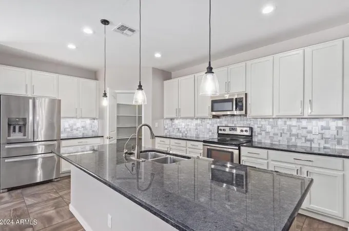 7621 W Apollo Rd, Laveen, AZ 85339 - MLS 6656308 for Rent