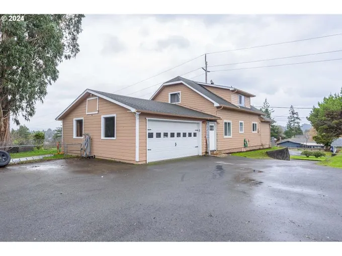 2270 LEWIS ST, North Bend OR 97459 for Sale