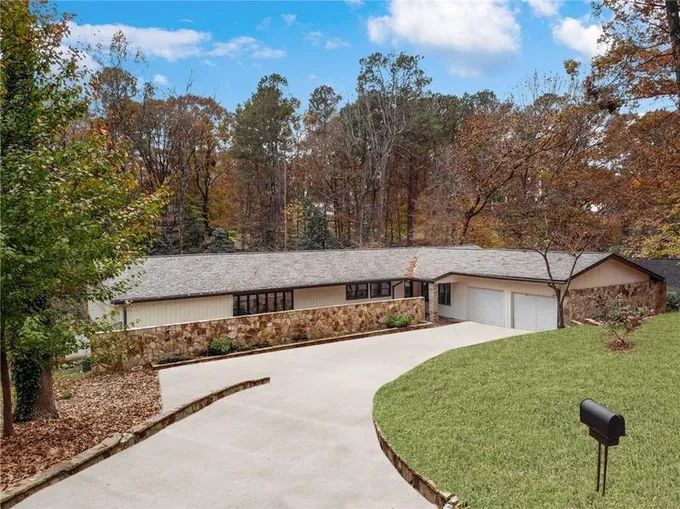 1351 Paces Forest Dr NW, Atlanta, GA 30327  MLS# 7306880 for Sale