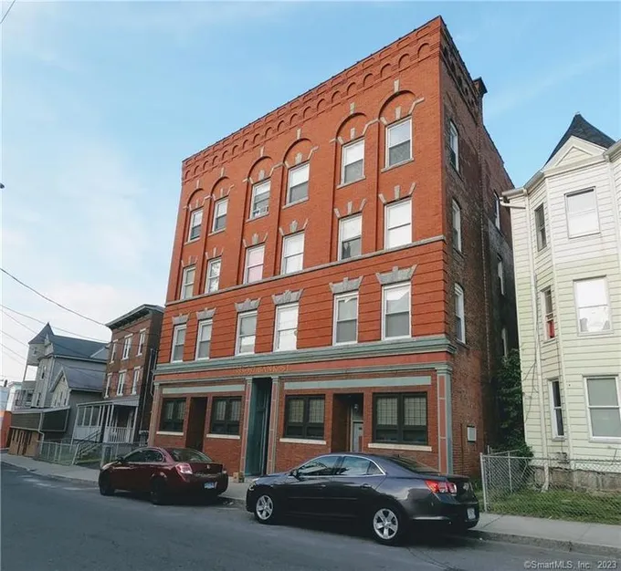 985 Bank Street, Unit 1LF, Waterbury, CT 06708 for Rent