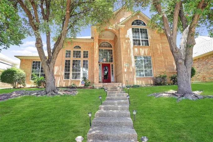 2033 Le Mans Dr, Carrollton, TX 75006 for Sale
