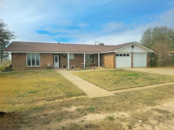 1665 Pecan Drive, Brownfield, TX 79316 for Sale