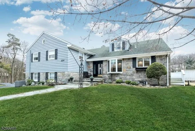 224 BURNSIDE PL, Ridgewood Village, NJ 07450 Single Family Residence For Sale  MLS# 3883810