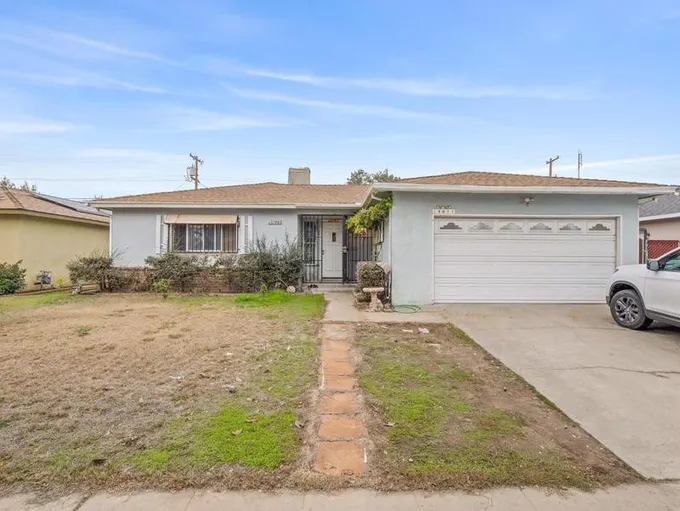 4671 North 7th Street, Fresno, CA 93726 for Sale