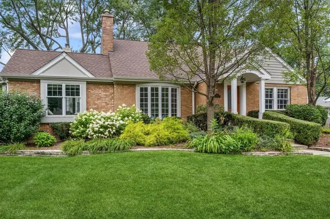 734 Indian Road, Glenview, IL 60025 for Sale