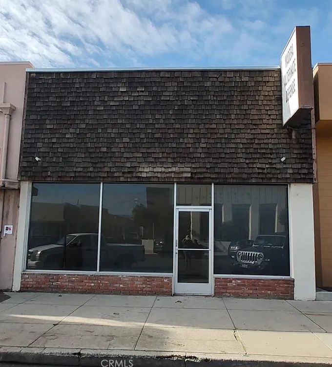 210 S D St, Madera, CA 93638 - MLS MD24009733 for Sale