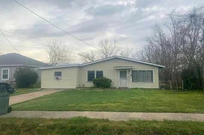 Goliad, BEAUMONT, TX 77705  611551364 for Sale