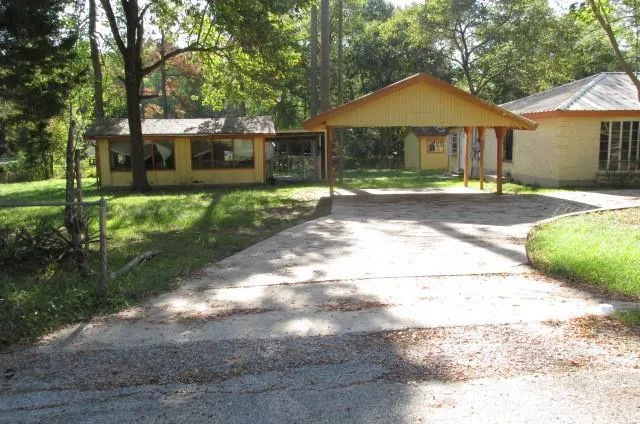 25 Pine Needle Dr, Huntsville, TX 77320 for Sale
