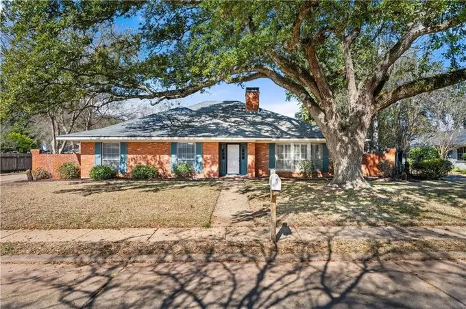 4306 WHITEFIELD BLVD, Alexandria, LA 71303 Single Family Residence For Sale  MLS# 2432329