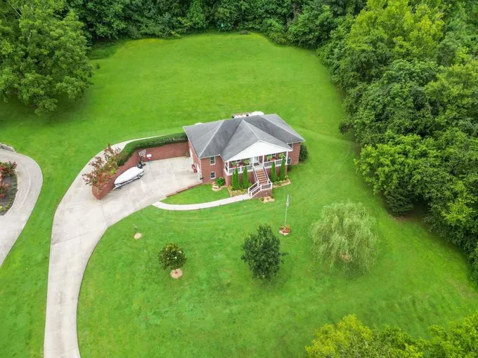 113 Agee Branch Lane, Hickman, TN 38567 for Sale