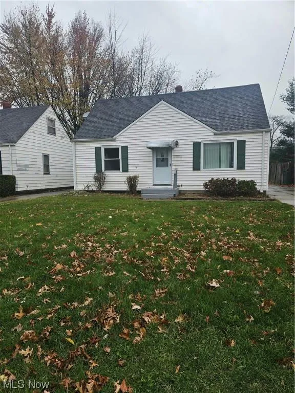 25601 BRIARDALE AVE, Euclid, OH 44132 Single Family Residence For Sale  MLS# 4506099