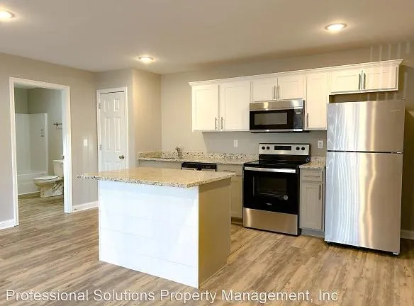 200 Bellbrook Ln - Winchester, KY 40391 - Home For Rent