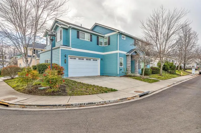341 Meadow Drive, Ashland OR 97520 for Sale