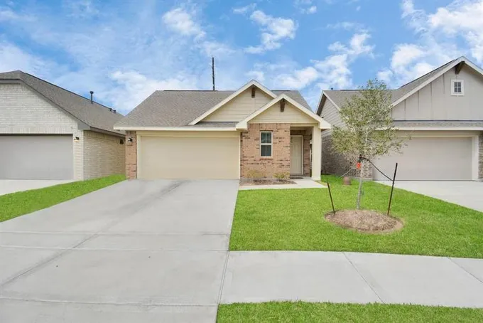15815 Menlow Bend Drive, Humble, TX 77346 for Rent