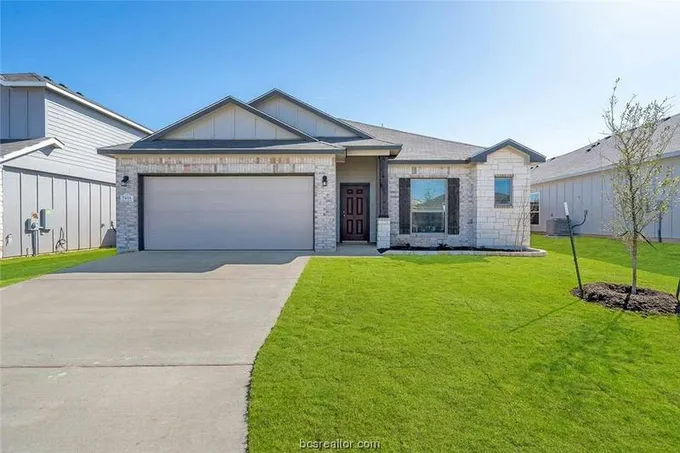 5322 LYLE PLACE, Bryan, TX 77807 Single Family Residence For Sale  MLS# 24000174