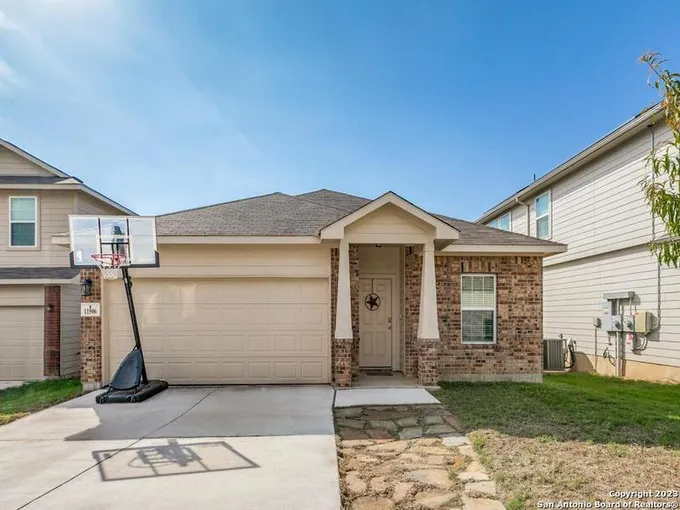 11506 CLASSMORE GAP, San Antonio, TX 78245-4803 for Sale