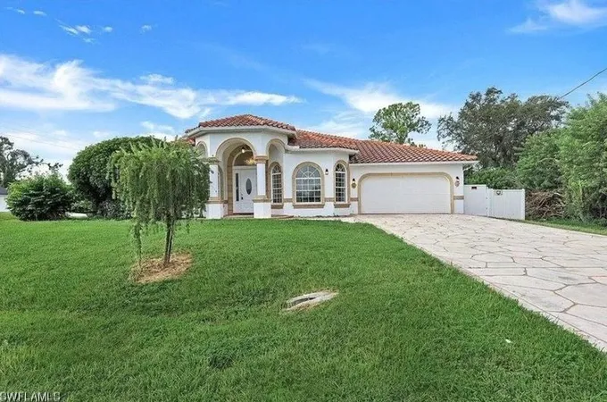 3705 Kilarney St, Fort Myers, FL 33905 - MLS 224008594 for Sale