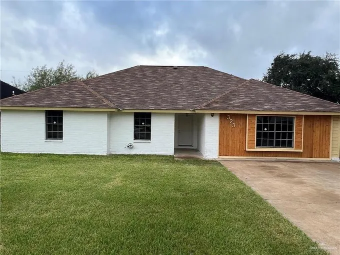 323 West Zacatecas Street, Weslaco, TX 78599 for Sale