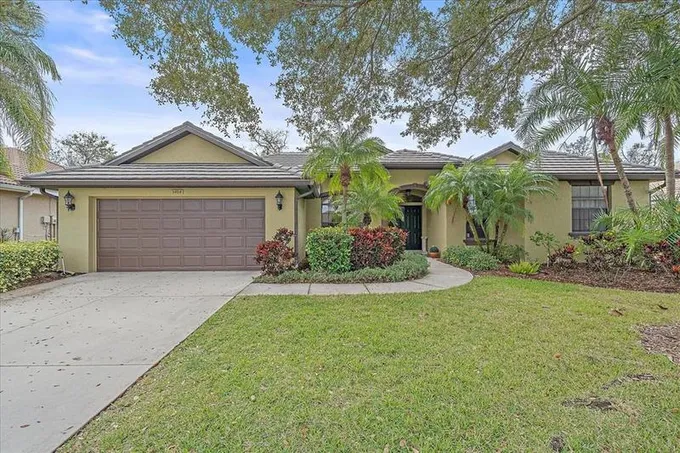 5484 Oak Grove Court, Sarasota, FL 34233 for Sale