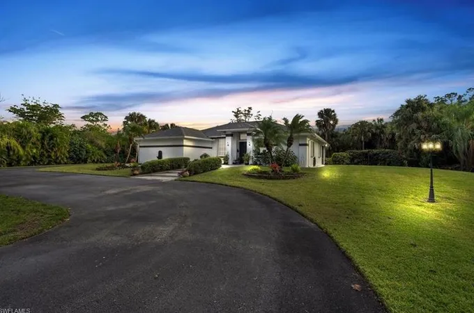 520 16th Ave NW, Naples, FL 34120 - MLS 223084098 for Sale