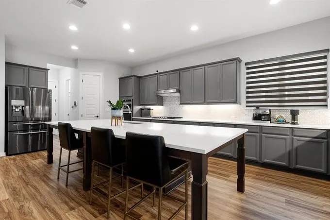 8420 Skytex St, Austin, TX 78744 for Sale