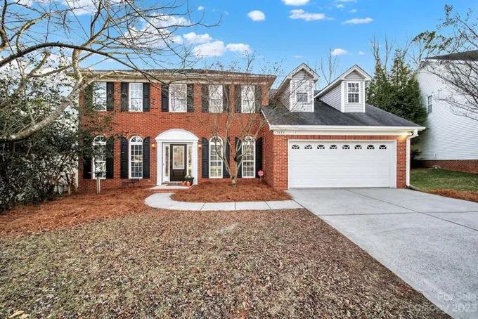 17432 Baldwin Hall Drive, Charlotte, NC 28277 for Sale
