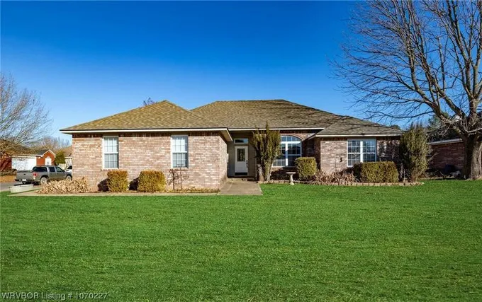 2006 DEVYN DR, Lavaca, AR 72941 Single Family Residence For Sale  MLS# 1070227