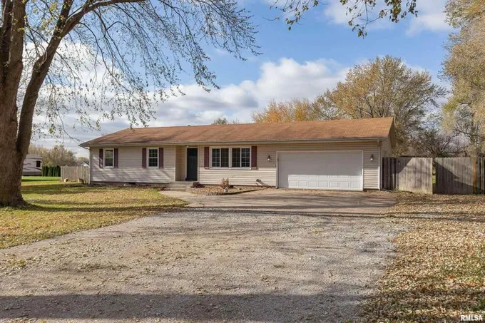 Blue Grass, Scott County, IA House for sale Property ID: 418507095