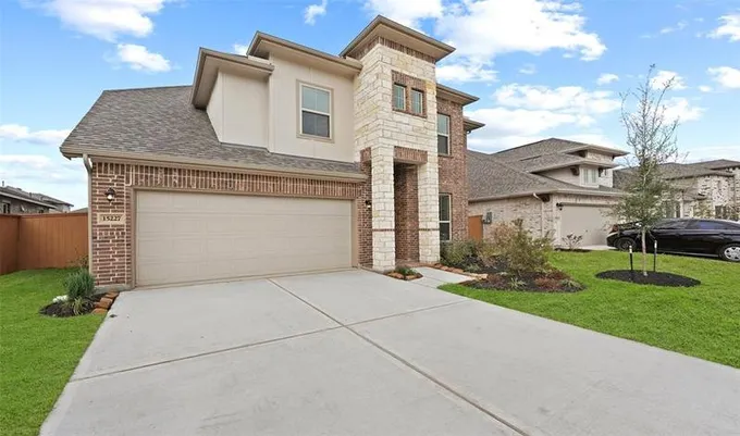15227 Ordie Run Dr, Humble, TX 77346 for Sale