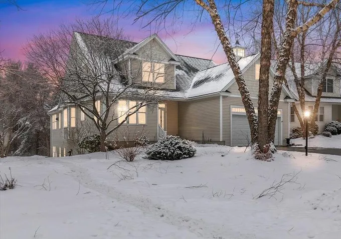 9 Crockett's Way, Stratham, NH 03885 for Sale