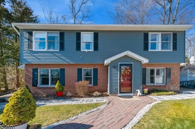 16 White Meadow Rd, Rockaway Township, NJ 07866 - MLS 3885302 for Sale
