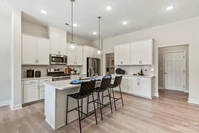 5736 Runnel Way, Harrisburg, NC 28075 for Sale