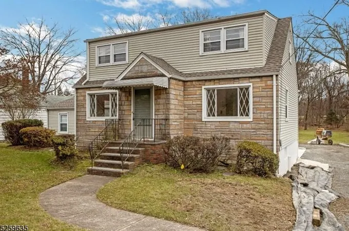 160 Valley Rd, Wayne, NJ 07470 - MLS 3877722 for Sale