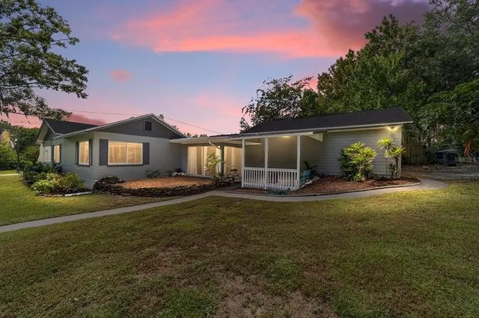 741 SE 14th St, Ocala, FL 34471 - MLS OM671131 for Rent