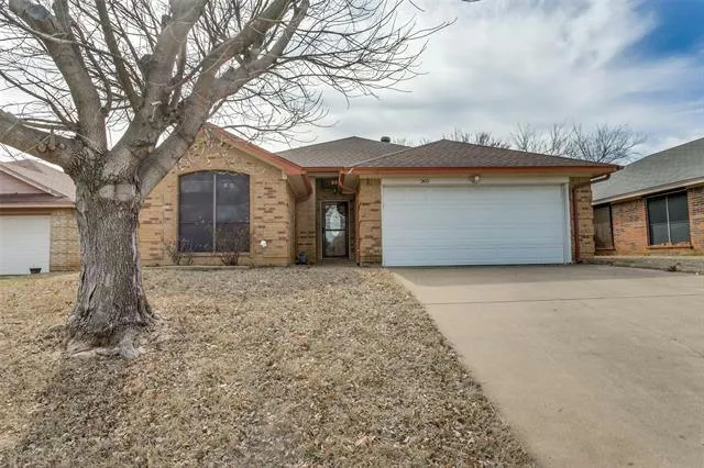 365 BANYAN DR, Grapevine, TX 76051 Single Family Residence For Sale  MLS# 20503179