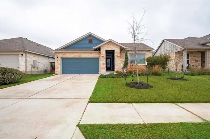 124 Patrick Herndon Drive, Bastrop, TX 78602 for Sale