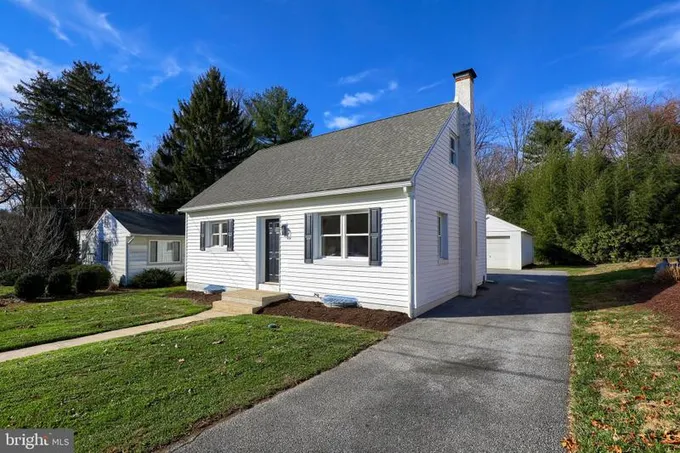 8 Red Bud Drive, Millersville, PA 17551 for Sale