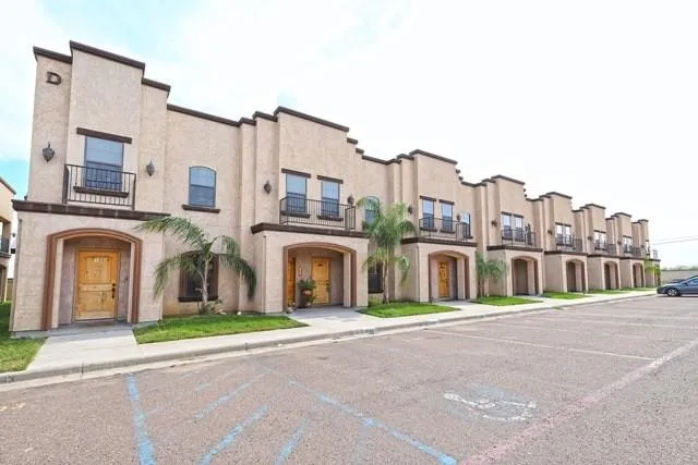 8216 Casa Verde Rd, Laredo, TX 78041 for Rent
