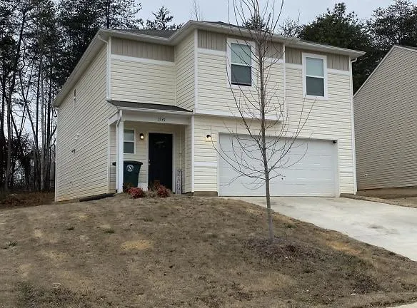 1539 Catskill Way - Newton, NC 28658 - Home For Rent