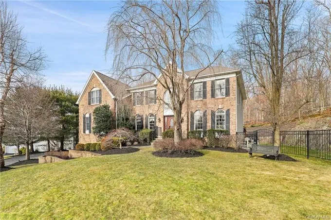 11 Brady Lane, Somers, NY 10589 for Sale