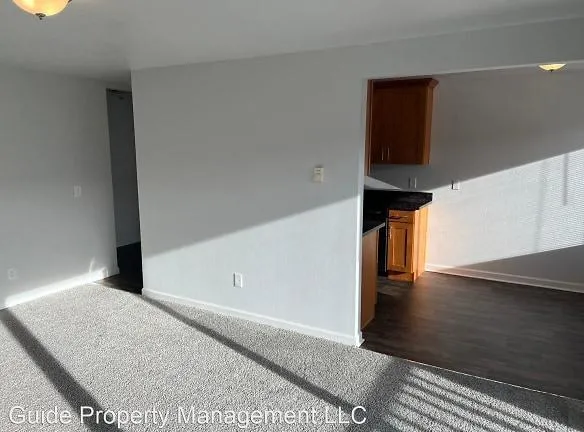 514 NE 112th St - Seattle, WA 98125 - Home For Rent