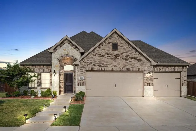 211 Gardenia Dr, Royse City, TX 75189 for Sale