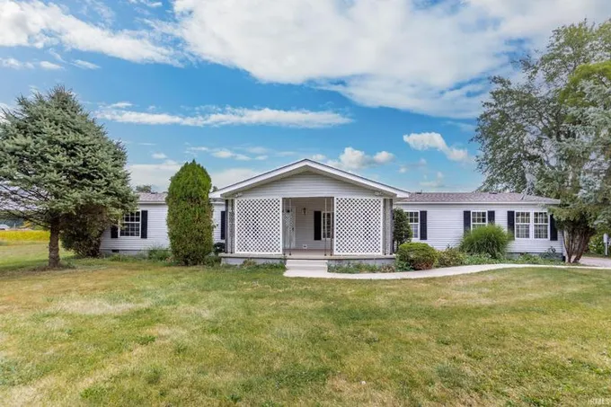 792 North County Road 275 East, New Castle, IN 47362 for Sale