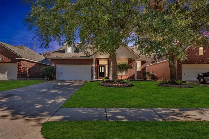 15722 Bending Birch Dr, Cypress, TX 77433 for Sale