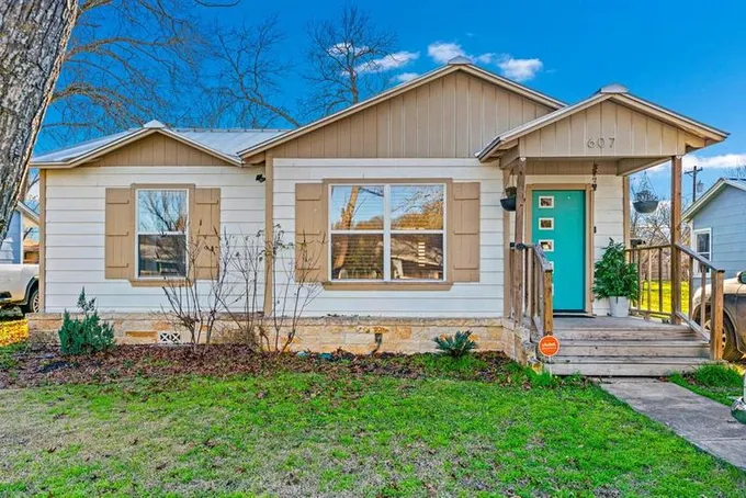 607 FLORENCE ST, Kerrville, TX 78028 Single Family Residence For Sale  MLS# 113866
