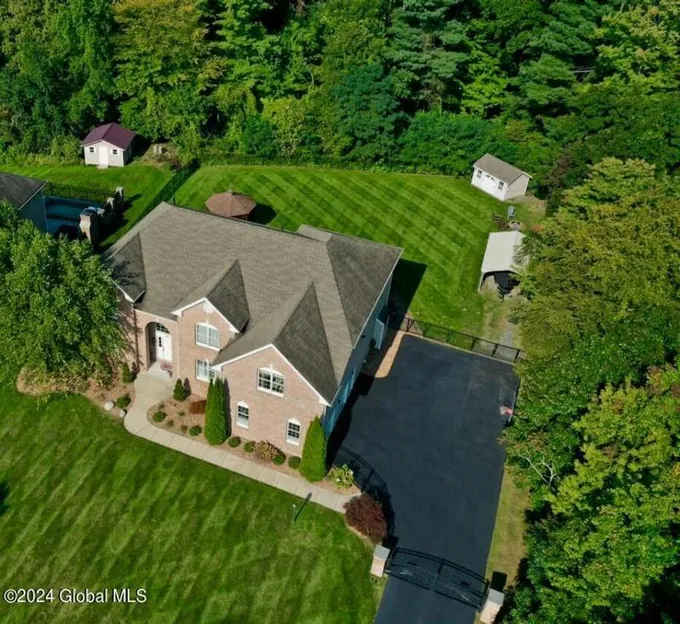 48 STONE CREST DR, Mechanicville, NY 12118 Single Family Residence For Sale  MLS# 202410702